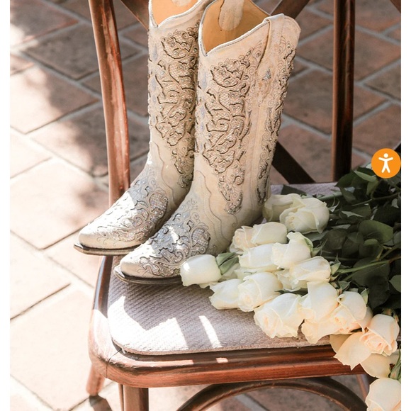 Corral White Glitter Inlay and Crystals A3322 Boots - Picture 14 of 14